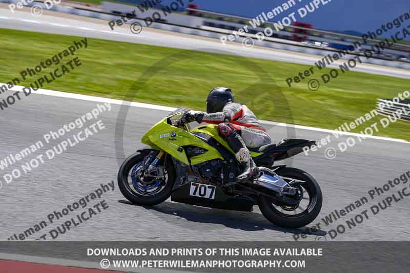 cadwell no limits trackday;cadwell park;cadwell park photographs;cadwell trackday photographs;enduro digital images;event digital images;eventdigitalimages;navarra;no limits trackdays;peter wileman photography;racing digital images;trackday digital images;trackday photos